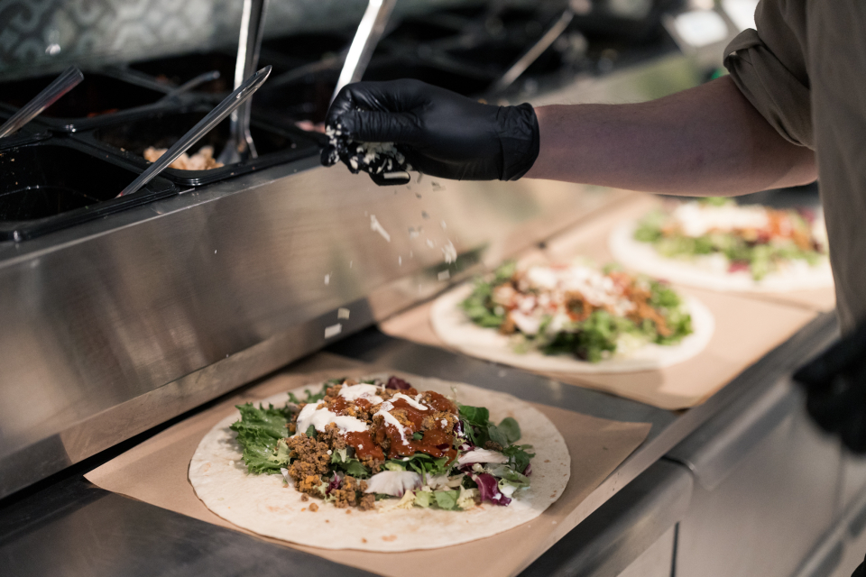 hos oss hittar du goda wraps i göteborg wraps götebrg